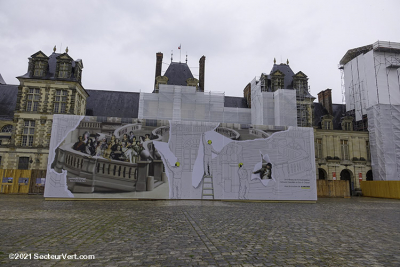 Le château de Fontainebleau, Kärcher et les Beaux-Arts de Paris s’associent pour habiller le célèbre escalier en Fer-à-cheval, en restauration jusqu’en mars 2022