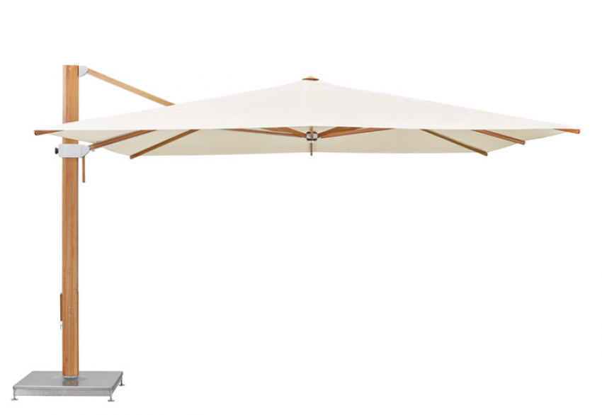 GLATZ FRANCE : Le nouveau parasol outdoor géant Aura format carré à bras libre unique, pour les professionnels et les particuliers, est équipé de socles en béton lisse non poreux à roulettes pour plus de confort